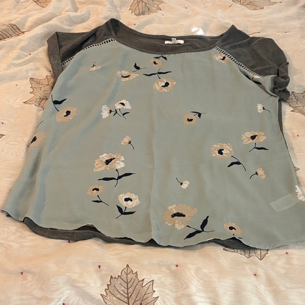 Maurices Gray and Blue Floral Top